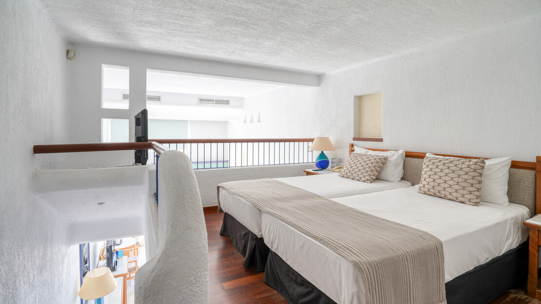 Coral Beach Hotel & Resort